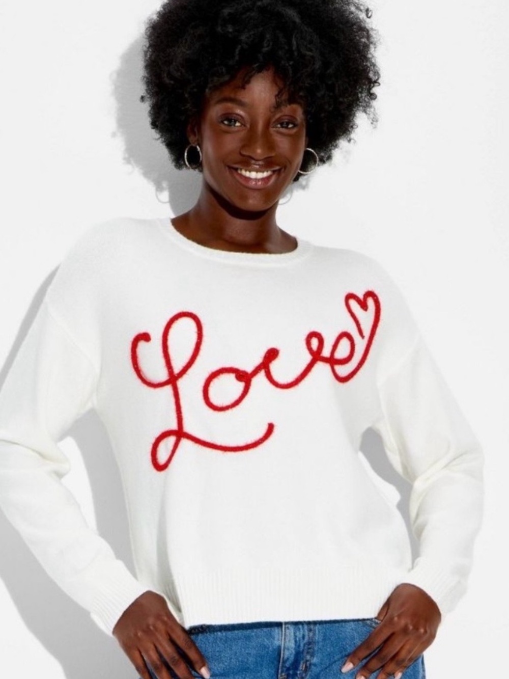 32 Degrees NWT M White Crewneck Sweater with Red 'Love' Script and Heart